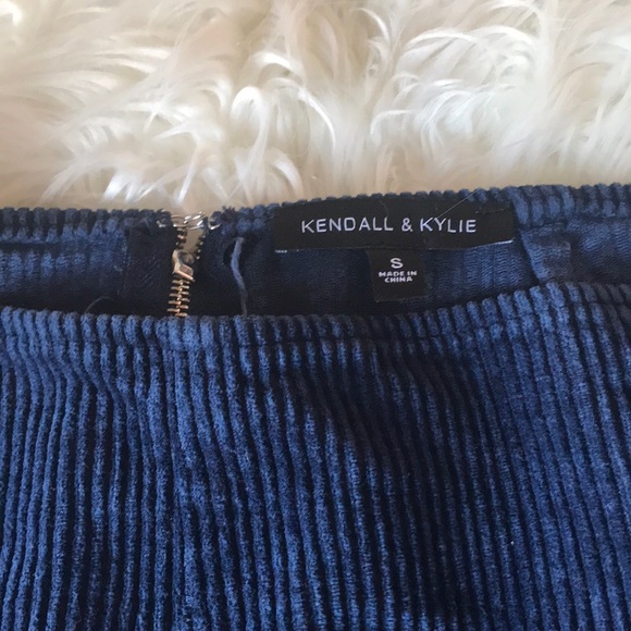 Kendall and Kylie skirt - Picture 2 of 3